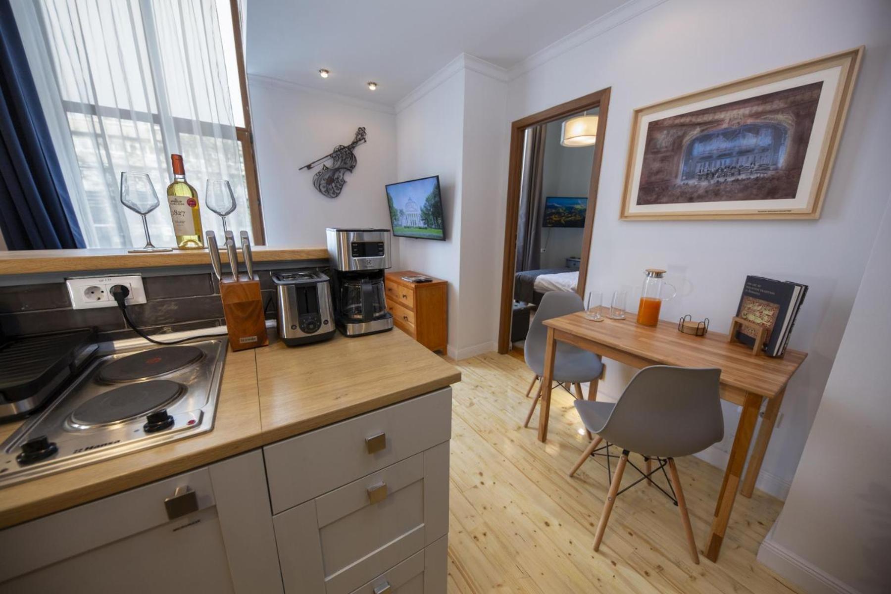 Athenaeum Spacious& Cozy 1Br Prime Location W Balcony 布加勒斯特 外观 照片
