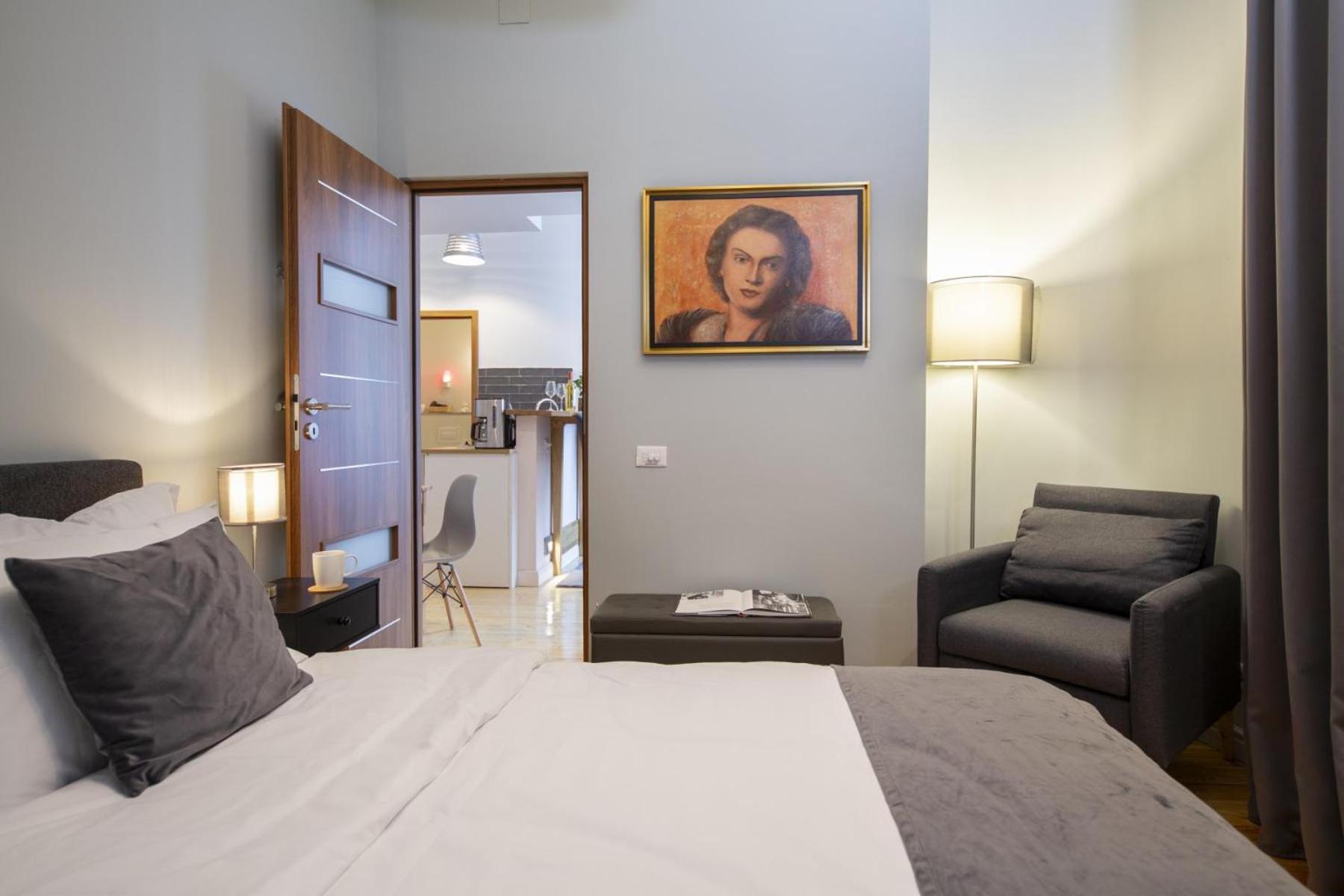 Athenaeum Spacious& Cozy 1Br Prime Location W Balcony 布加勒斯特 外观 照片