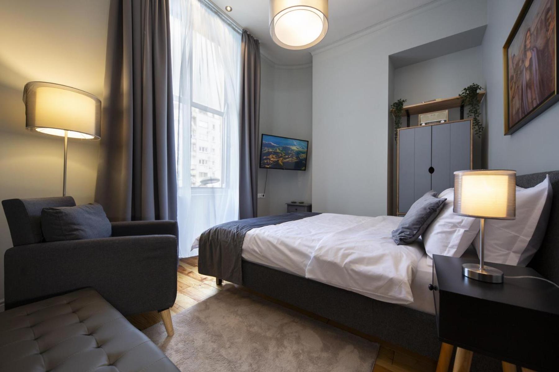 Athenaeum Spacious& Cozy 1Br Prime Location W Balcony 布加勒斯特 外观 照片