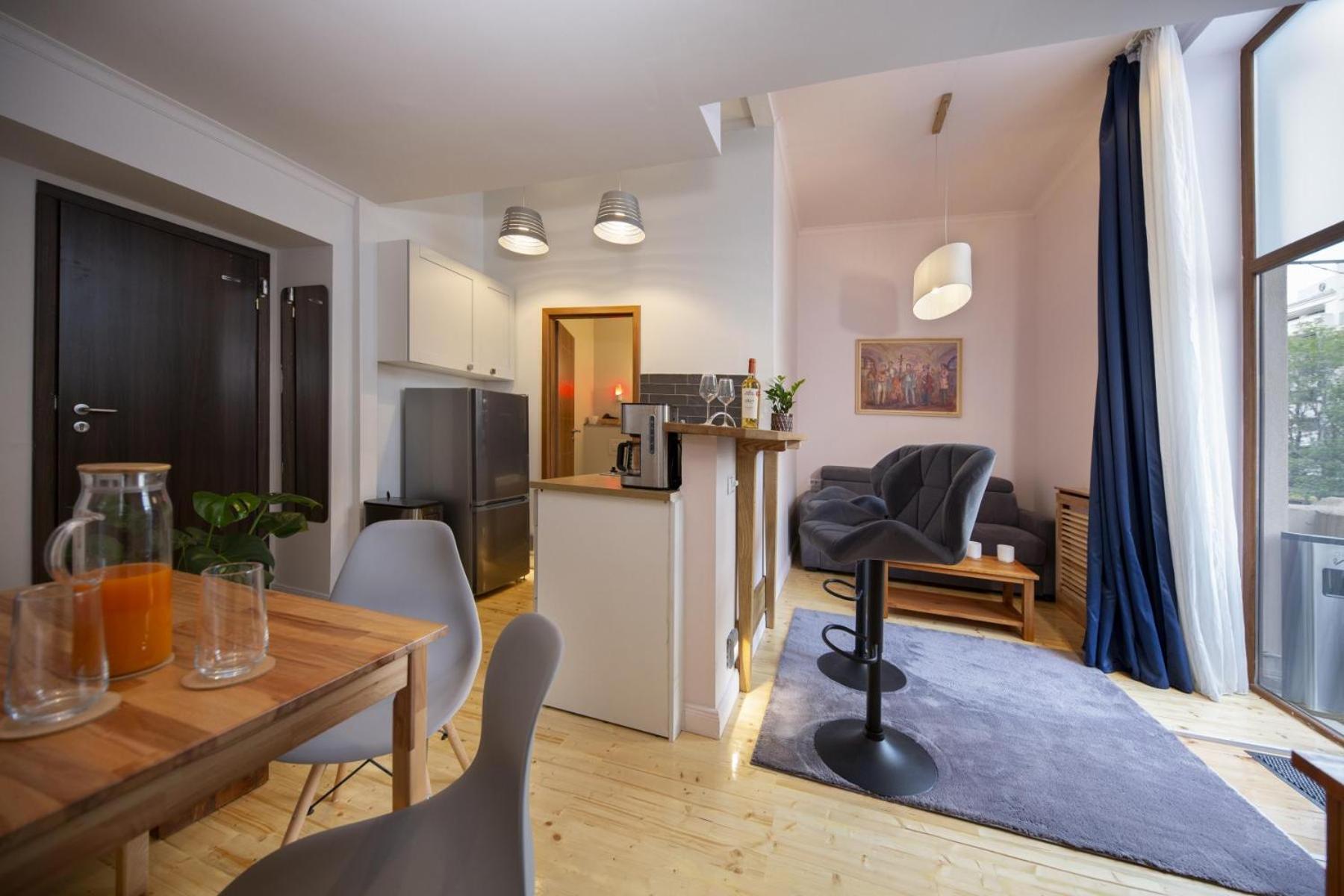 Athenaeum Spacious& Cozy 1Br Prime Location W Balcony 布加勒斯特 外观 照片